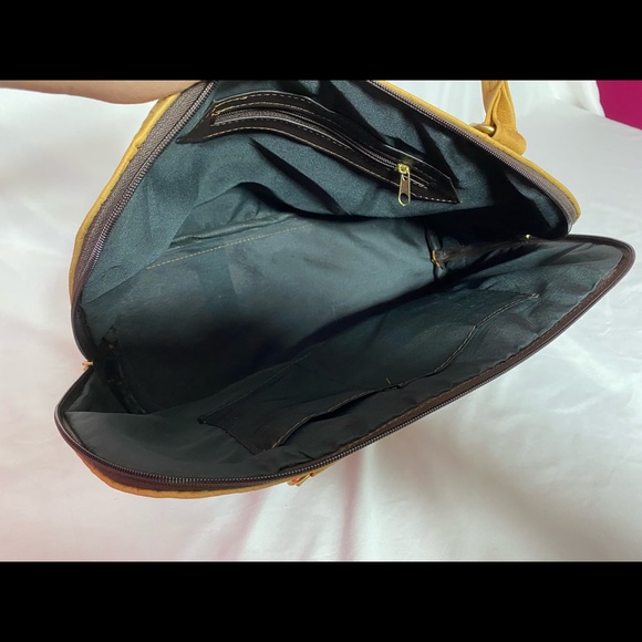 Light Brown Leather Tooled Purse - Picture 4 of 4